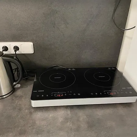 Apartment Guest *